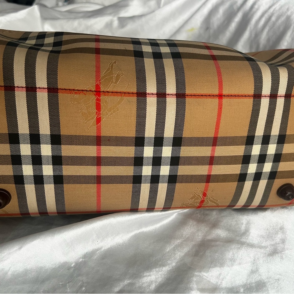 Burberry Brown and Tan Checkered Duffel/Tote bag - Picture 4 of 8